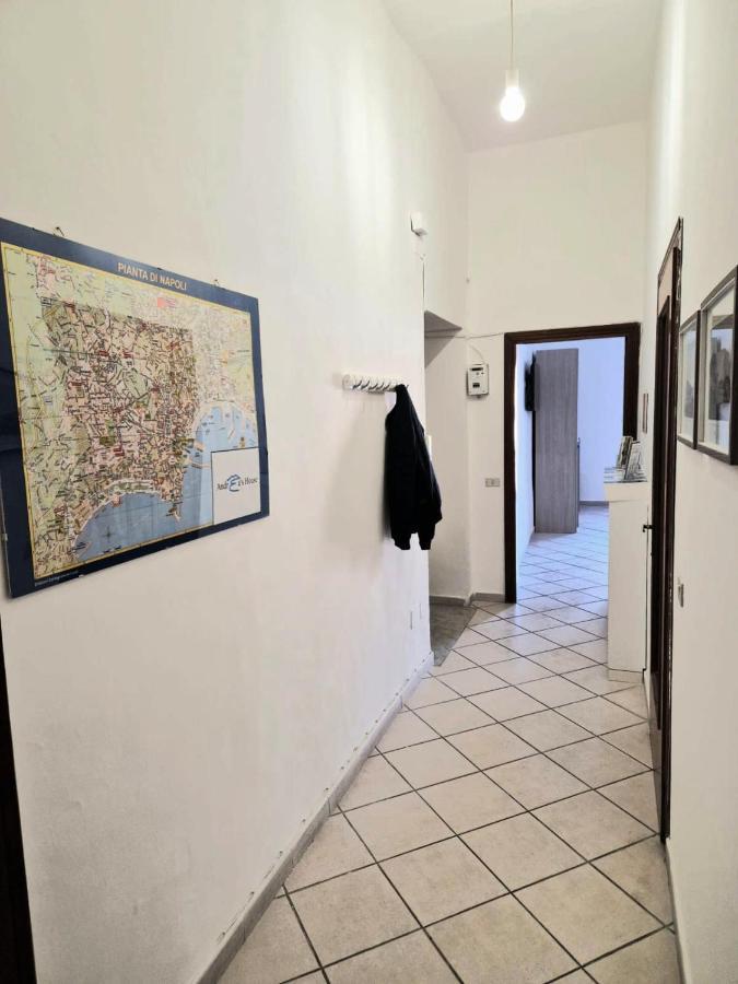 Appartement Andrea'S House à Naples Extérieur photo
